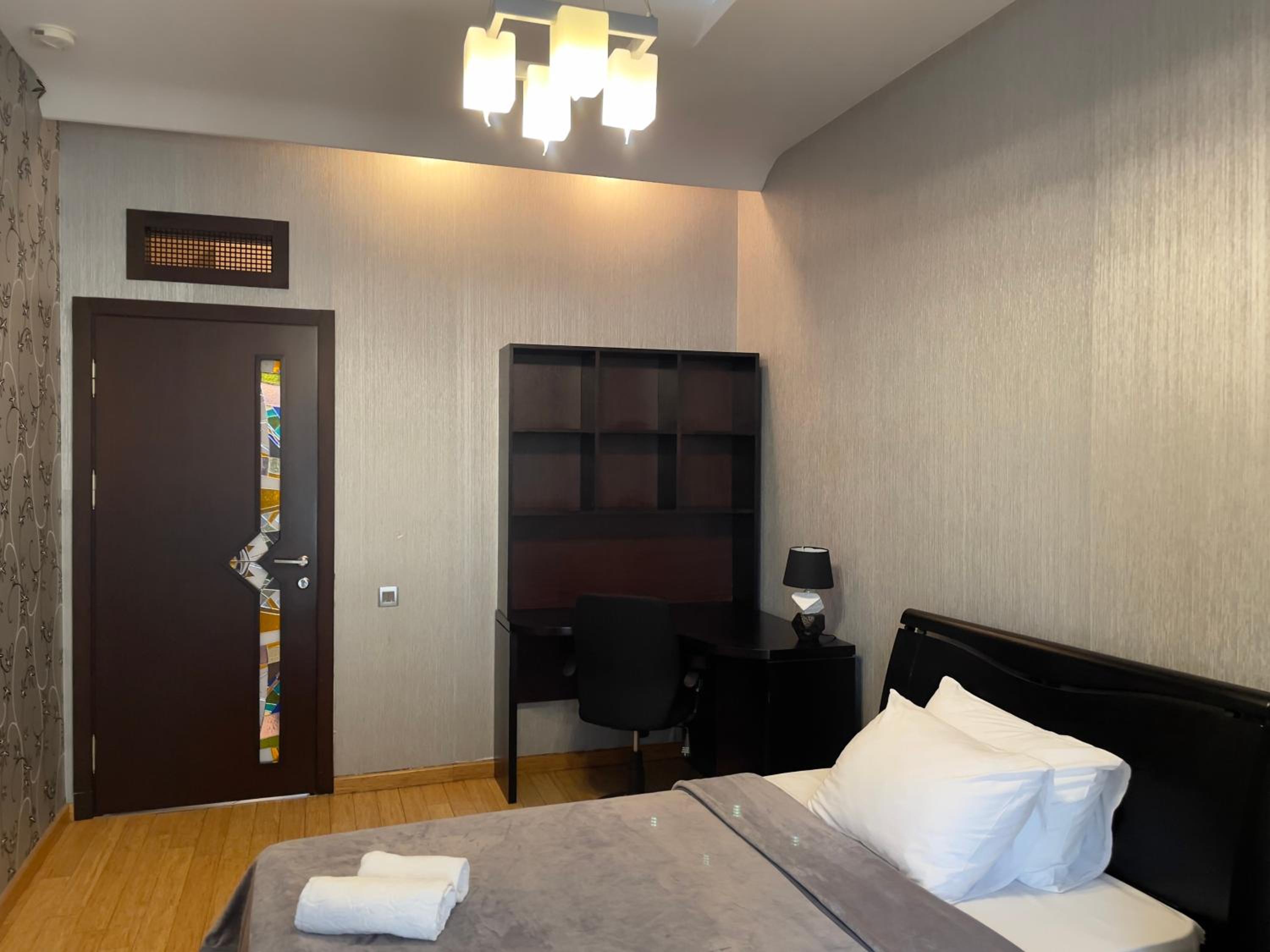 Chiraq apartment