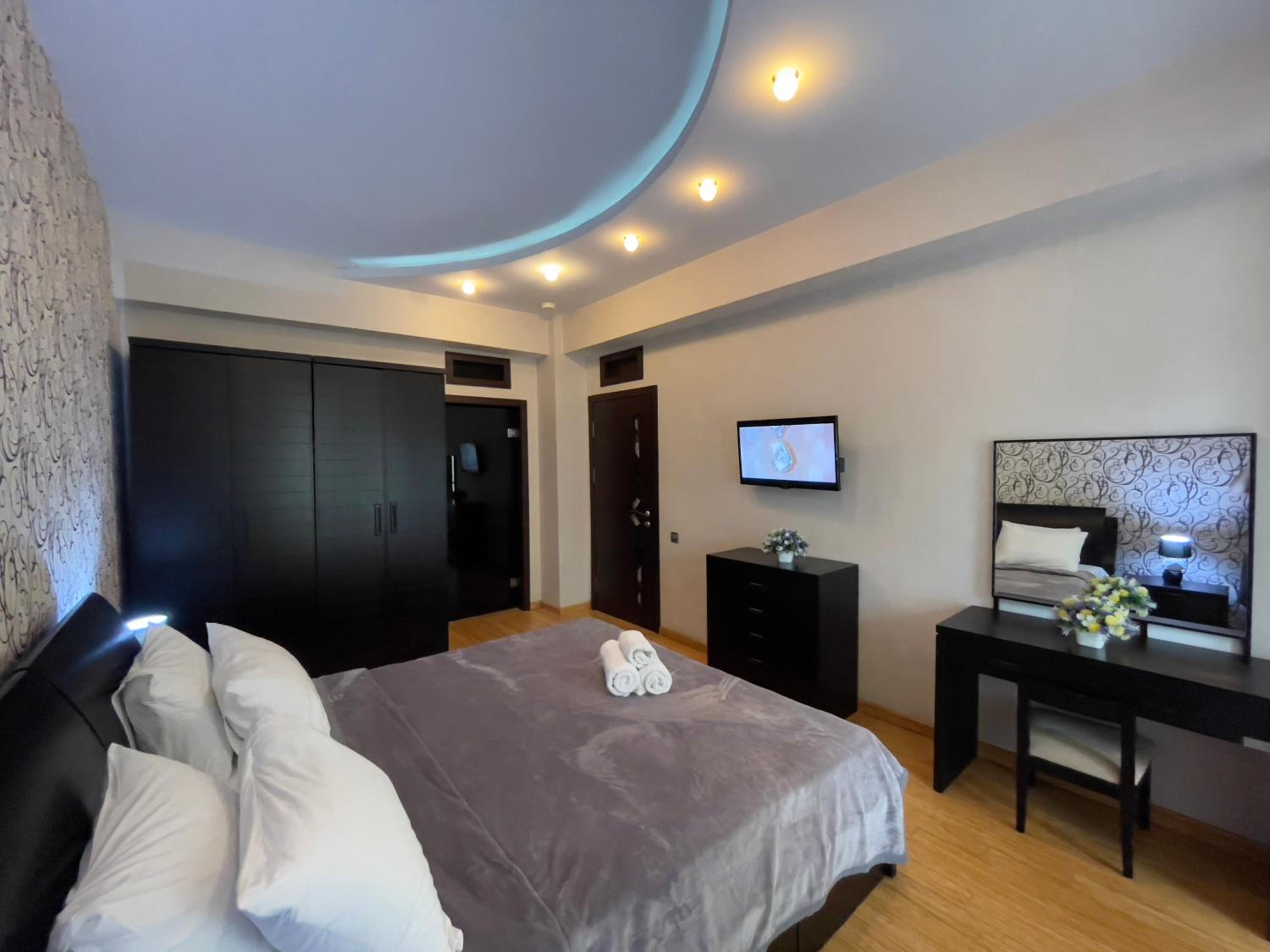 Chiraq apartment