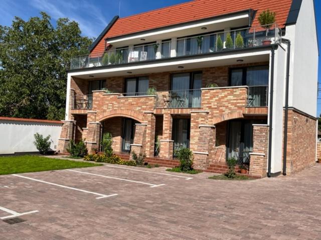 Castellum Apartmanház