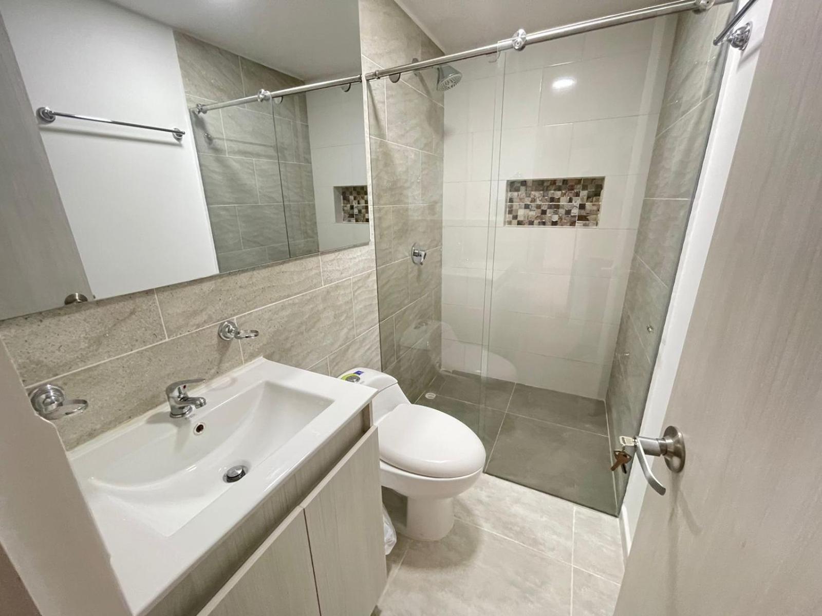 C105- Lindo y amplio apartamentos en Circasia