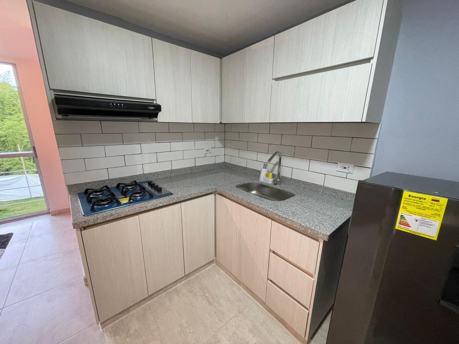 C105- Lindo y amplio apartamentos en Circasia