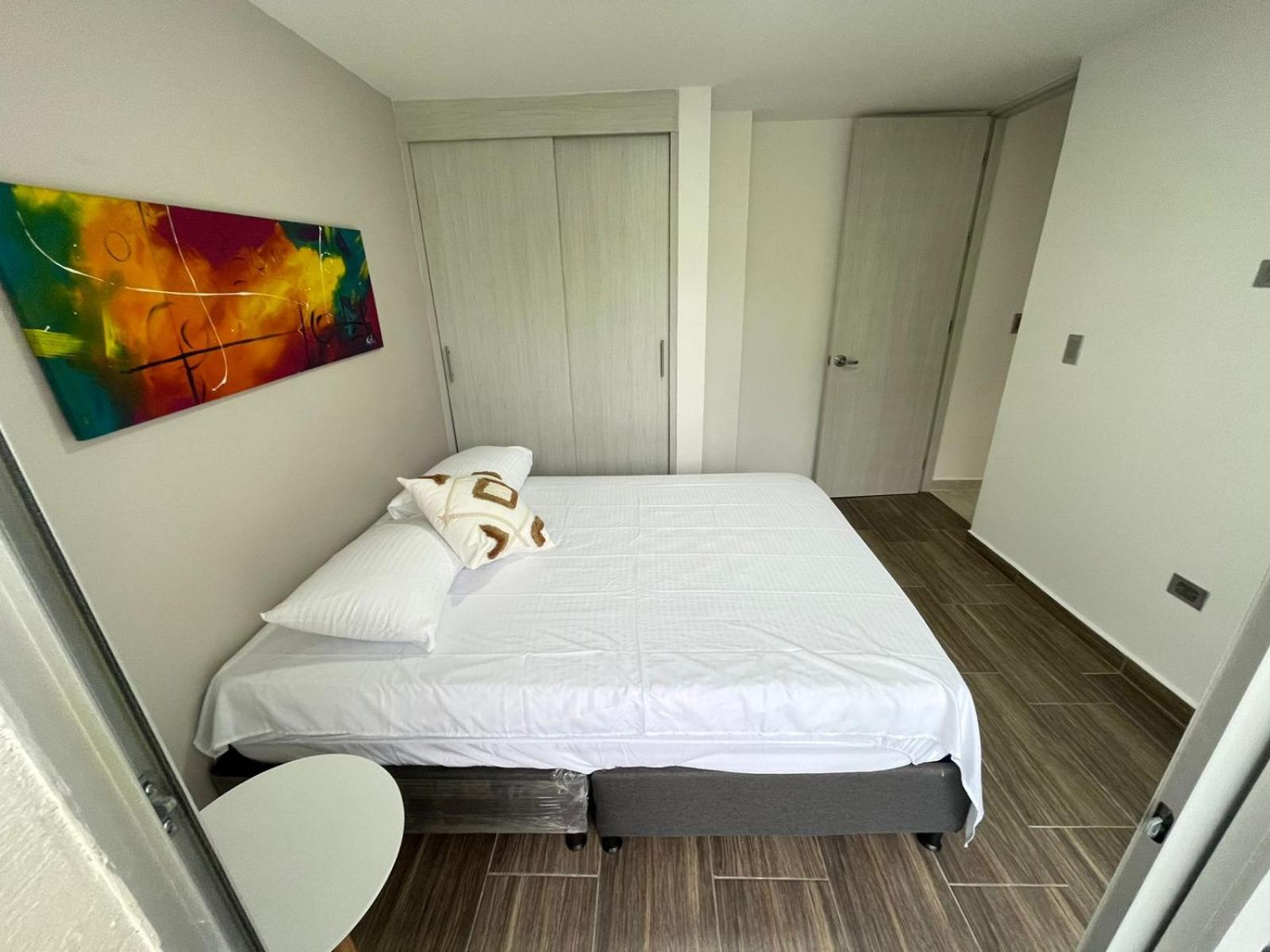 C105- Lindo y amplio apartamentos en Circasia