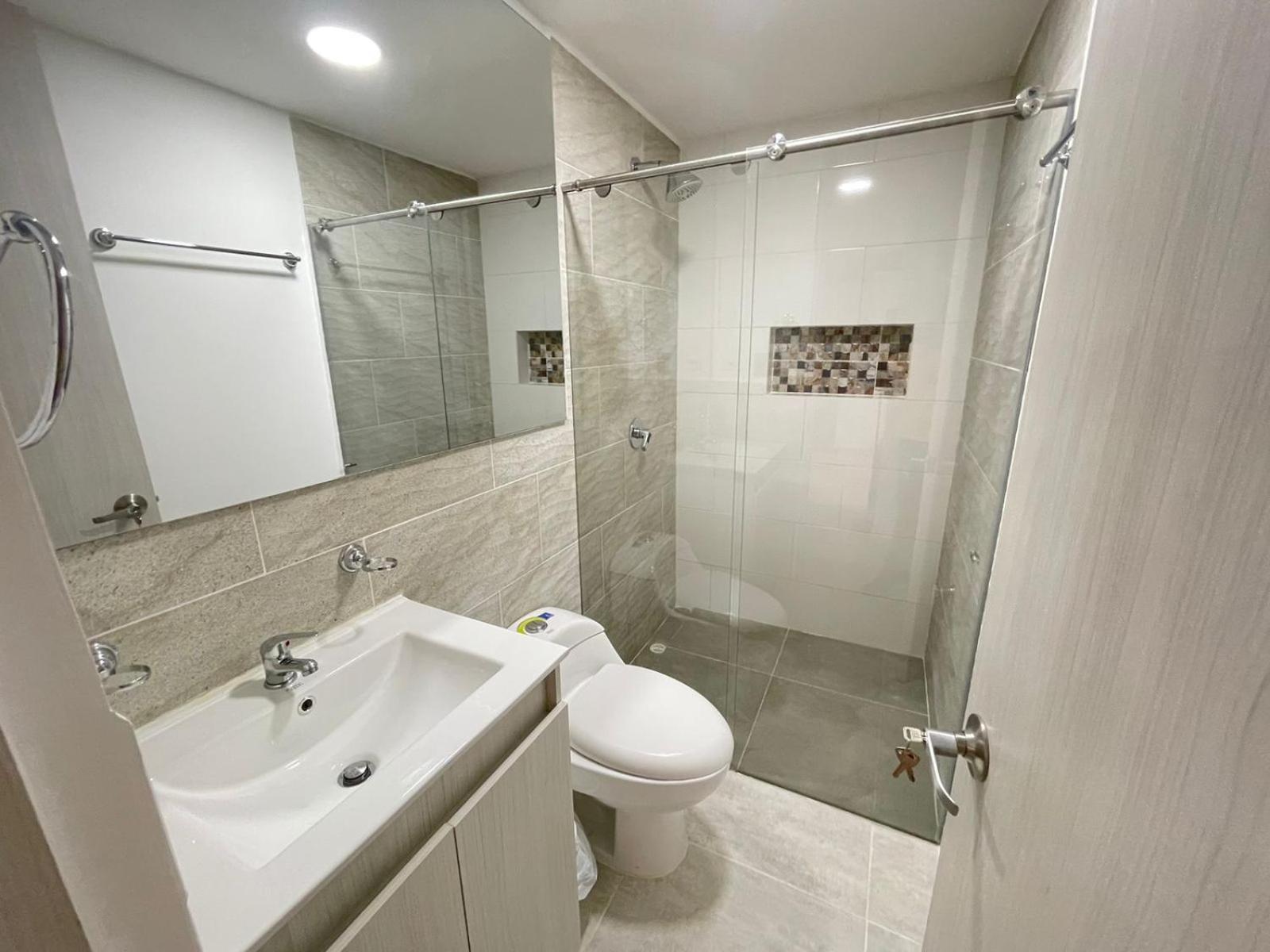 C105- Lindo y amplio apartamentos en Circasia