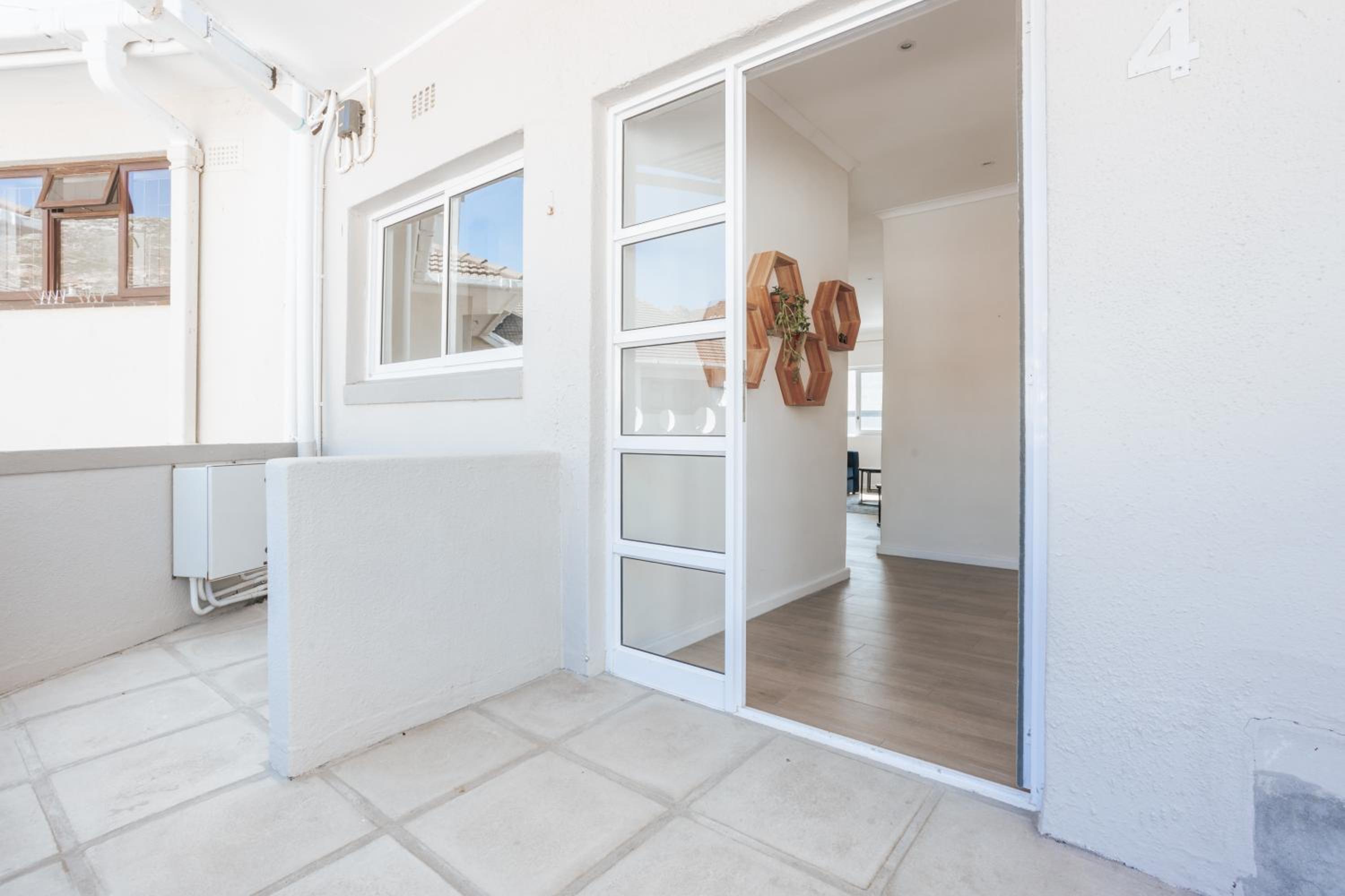 Green Parrot Holiday Apartment