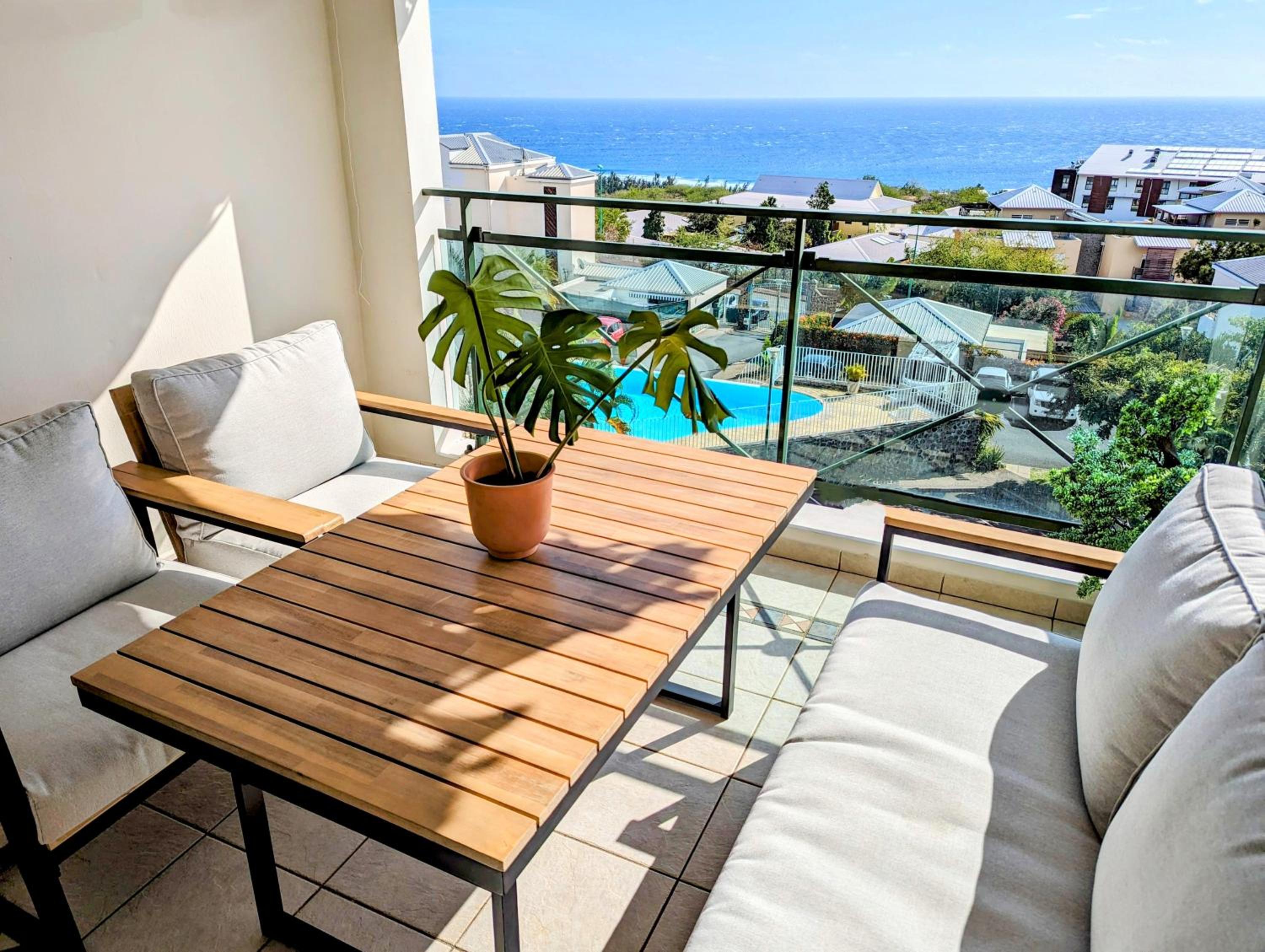Sunset Océan - appartement T2 avec vue imprenable sur l'océan et piscine view 2
