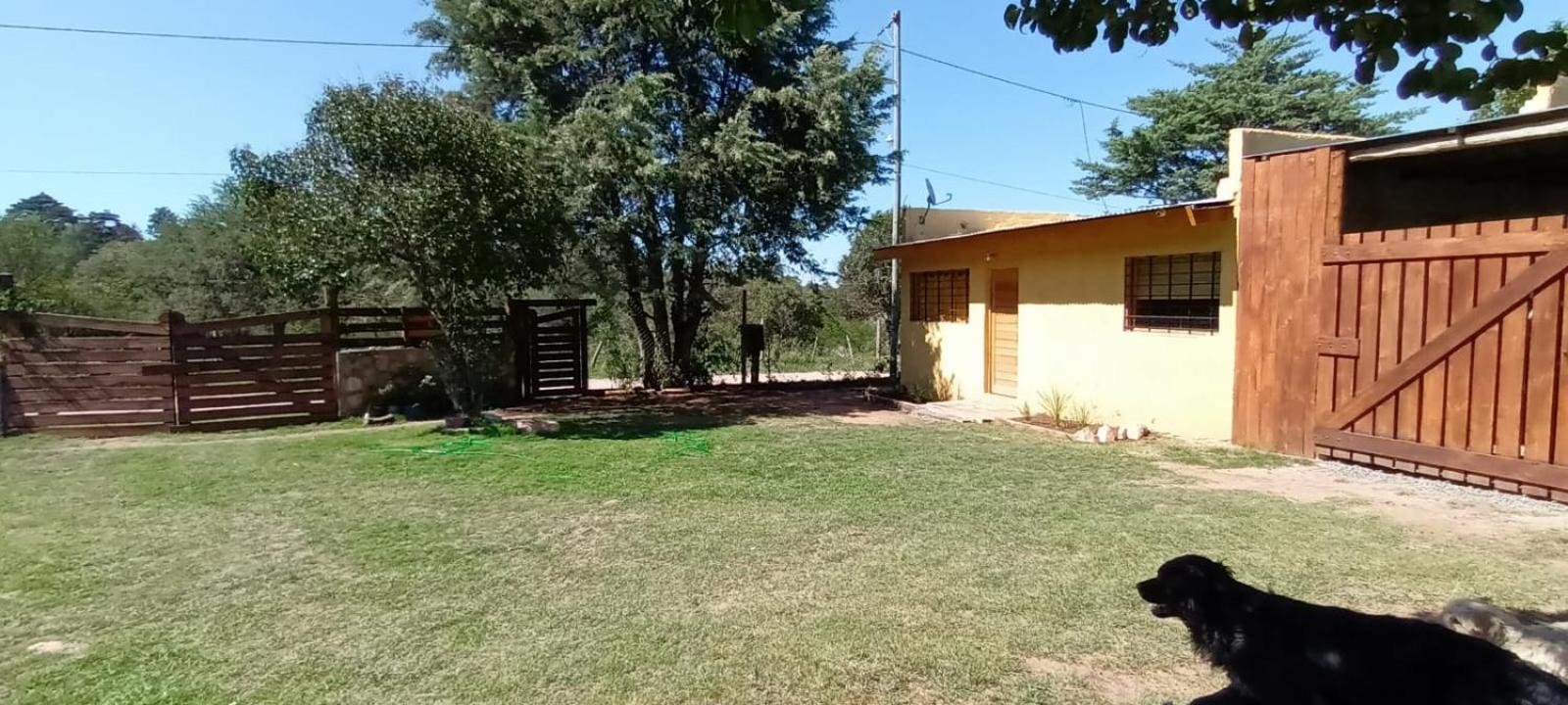 Aquellos Diaz- Cabaña con vista a las Sierras - Pileta - Wifi - Cochera techada - Aceptamos mascotas