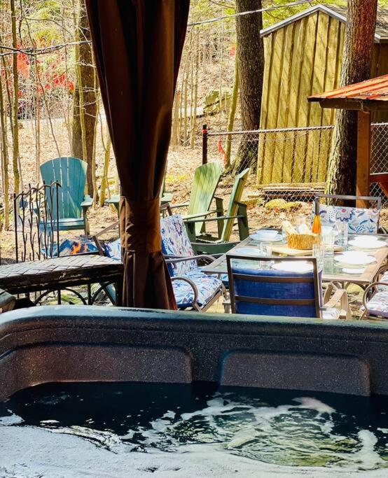 New-ski-spa-outdoor-fireplace-Mont Orford