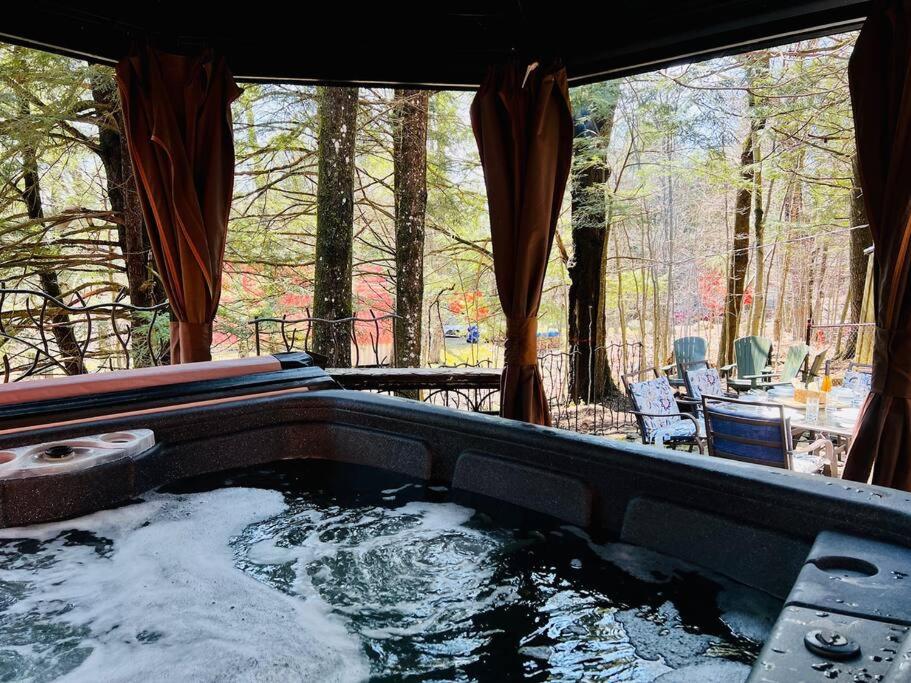 New-ski-spa-outdoor-fireplace-Mont Orford