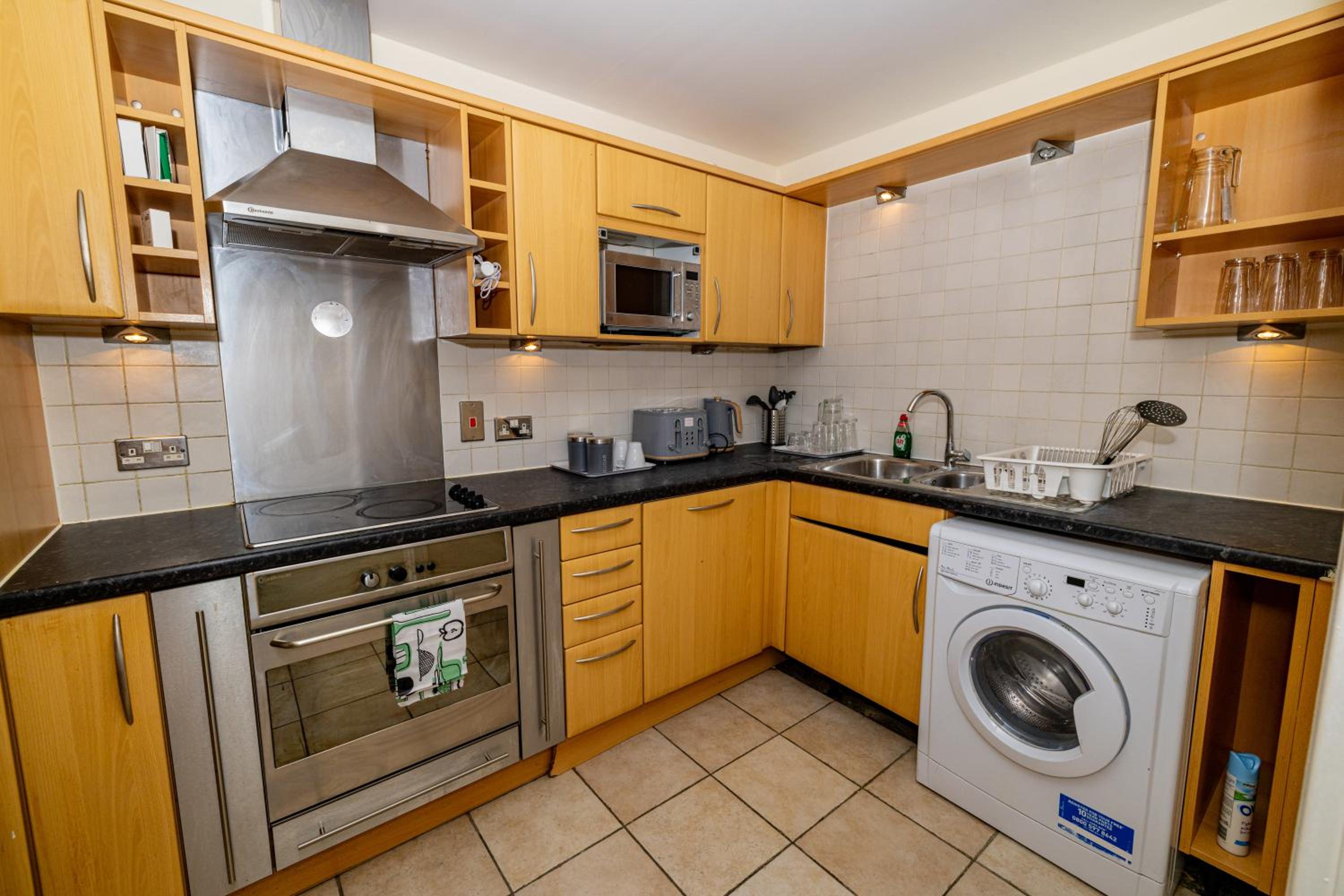 Nice Room Close to City231