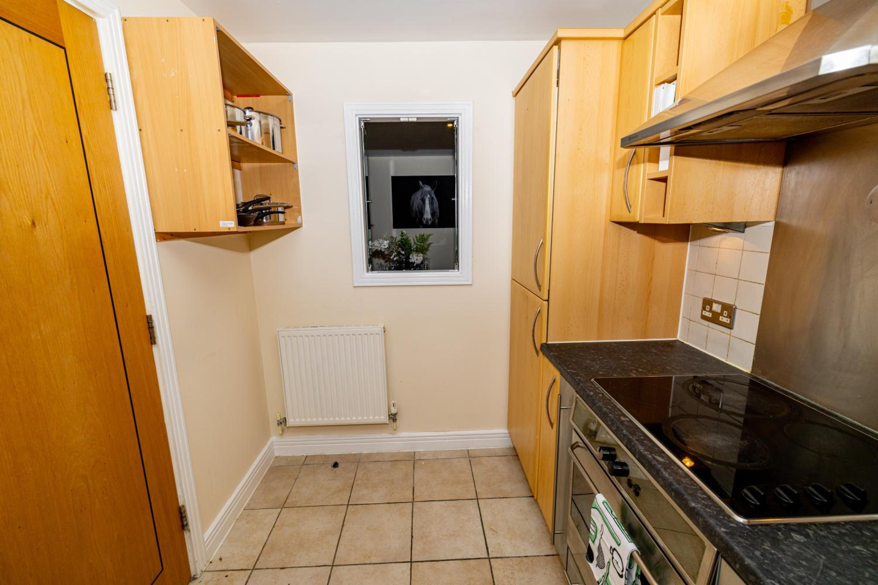 Nice Room Close to City231