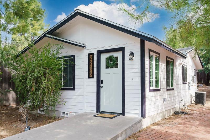 Entire 2 bedroom Pet Friendly Guest Cottage view 5