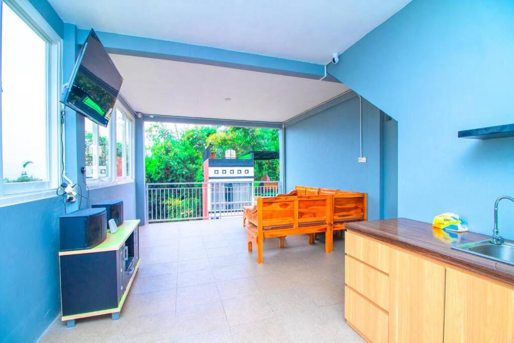 Andela Private Pool with Rooftop & Karaoke view 2