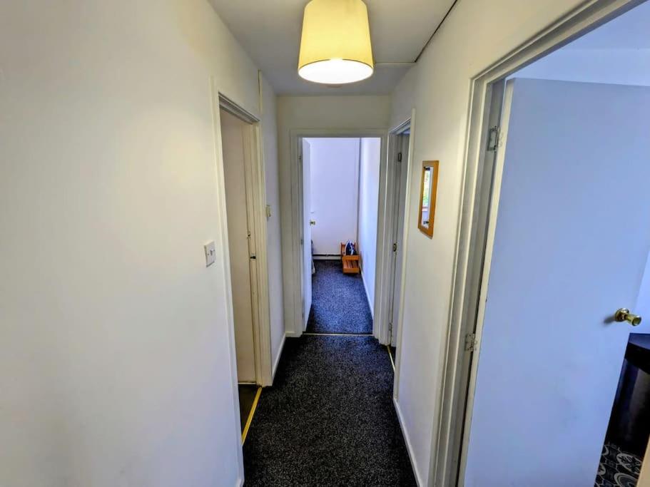 Hs UK Homes Beautiful 2 bed in Bradford view 2
