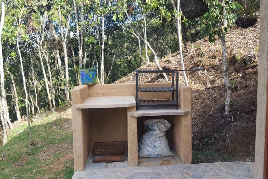 CASITA EN EL BOSQUE