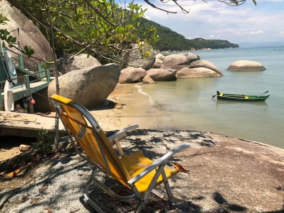 Enseada Das Pedras