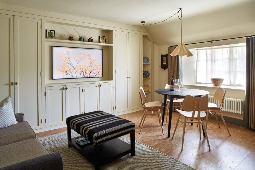 Dawn at The Sun Inn Felmersham, Our Signature Duplex Suite view 2