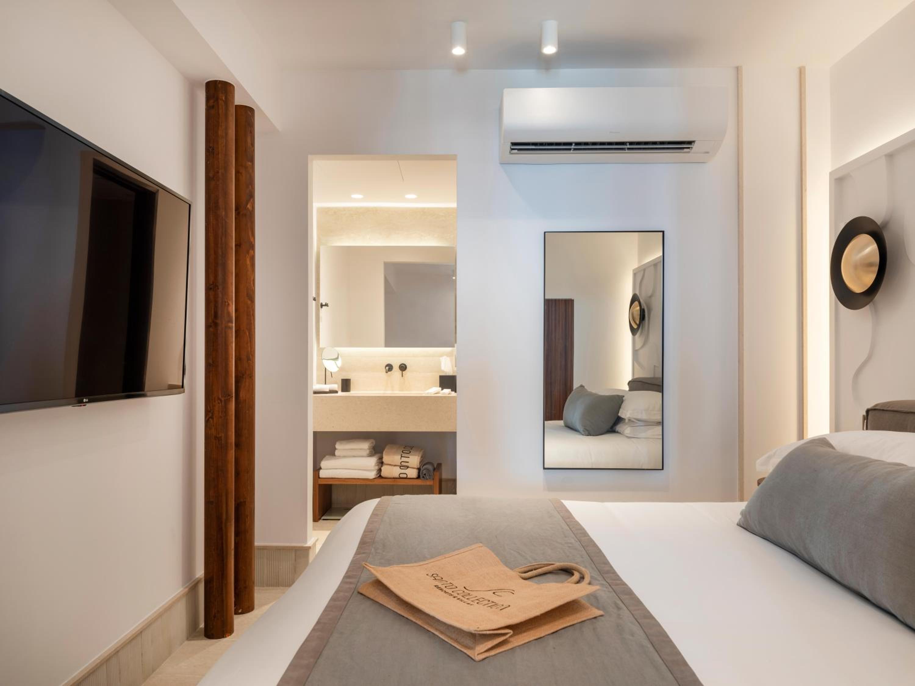 Santo Pure Oia Suites & Villas 42