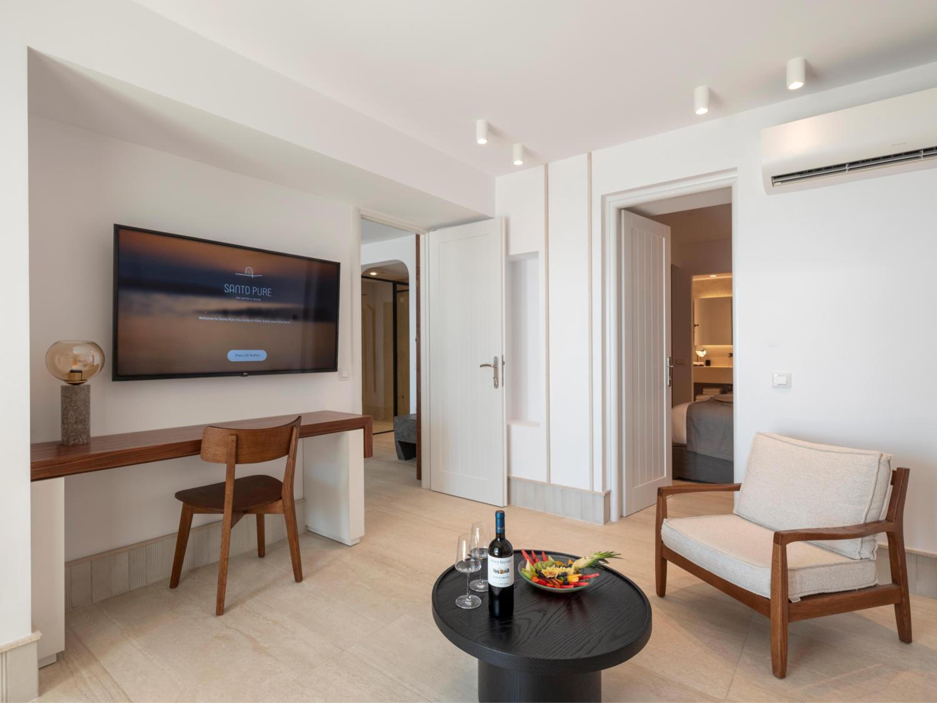 Santo Pure Oia Suites & Villas 37