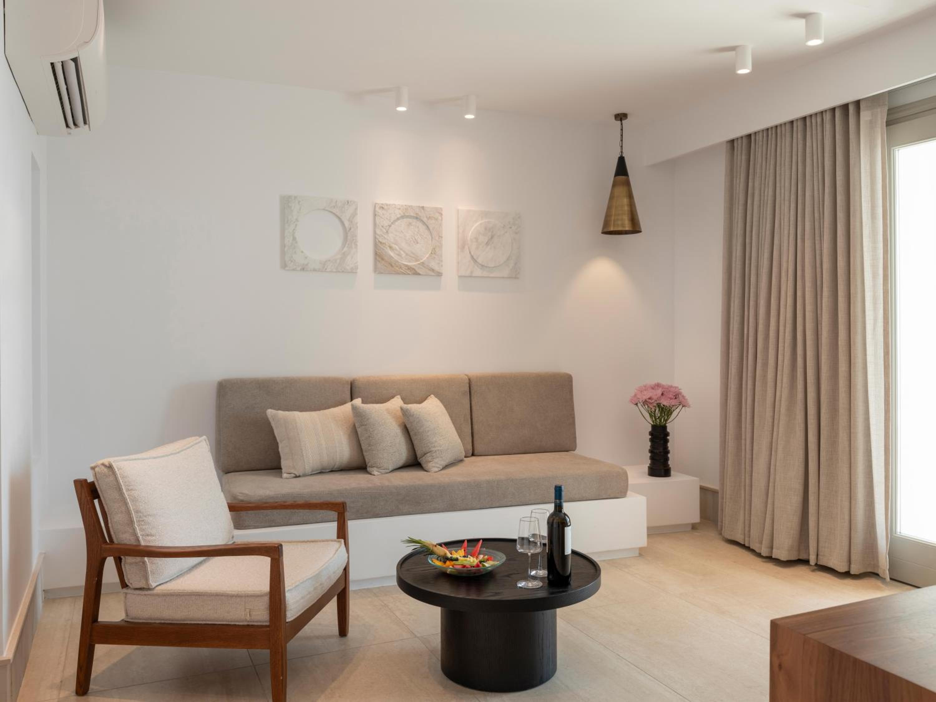Santo Pure Oia Suites & Villas 39