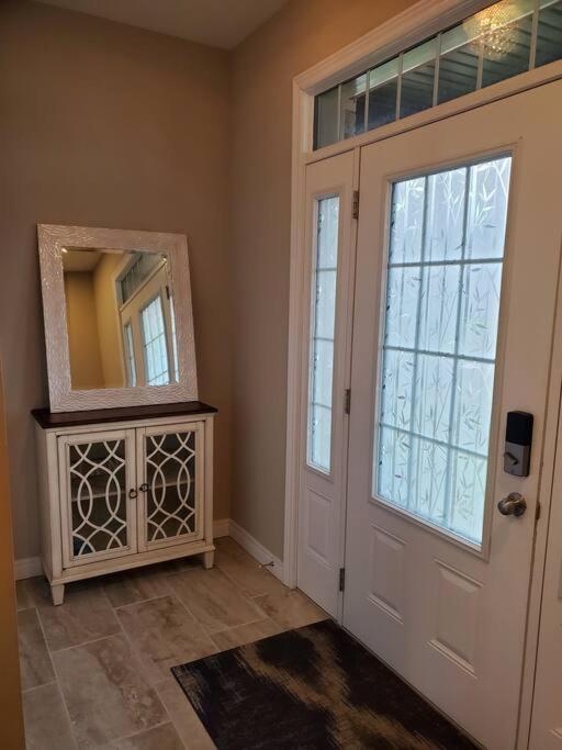 4 BD Family Retreat - Basement not Included