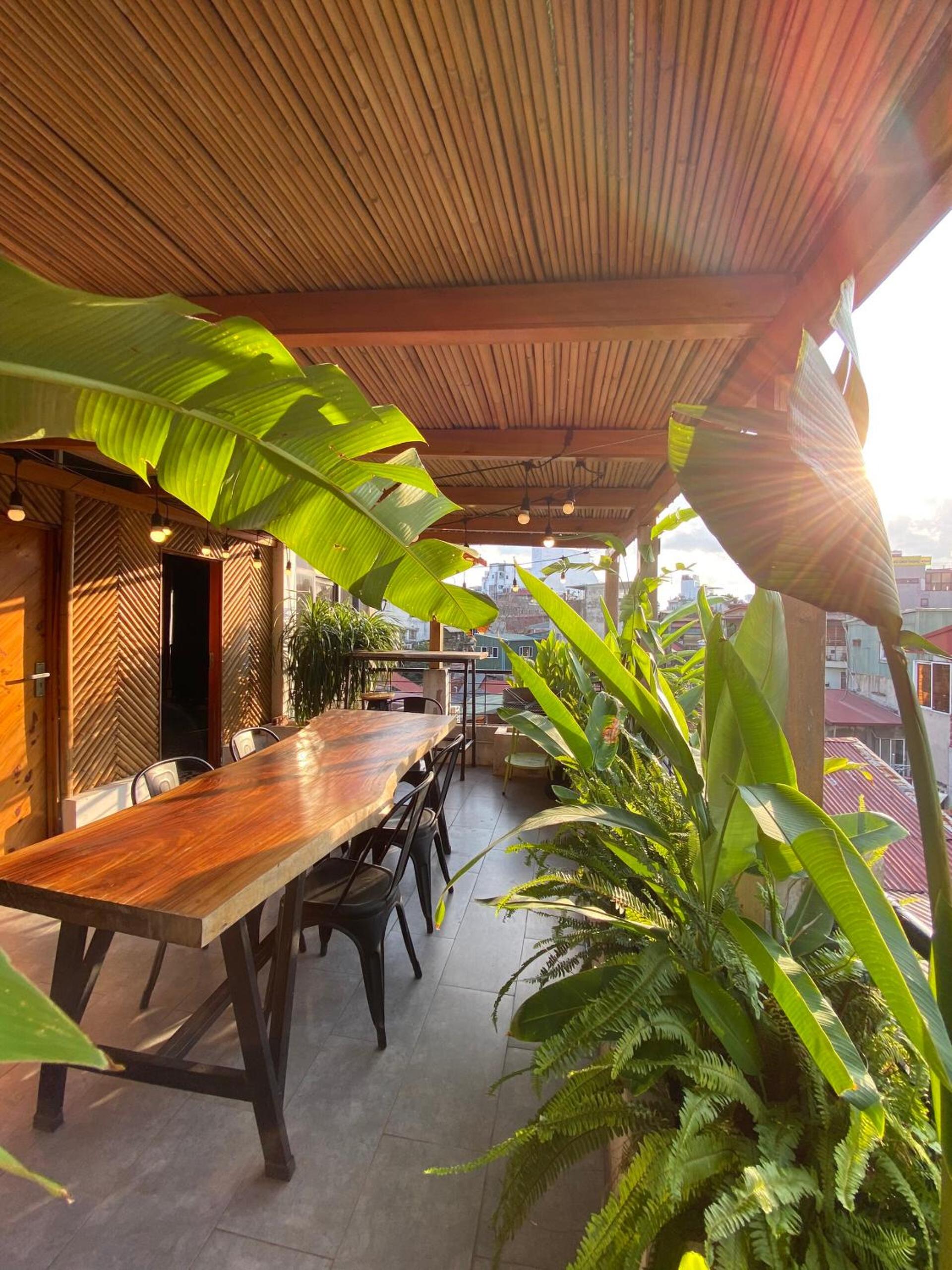 Penthouse/3BR/Terrace/Hot tub/2WC/2' to Hoankiem Lake & Ta Hien Beer street