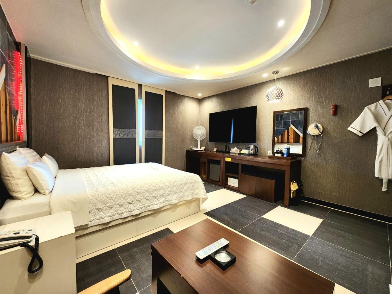 Hotel Kobos view 3