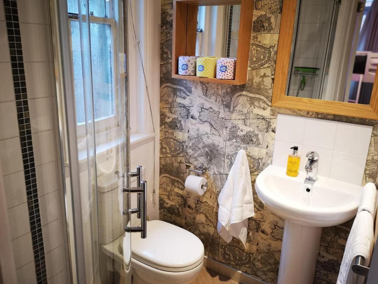 Bournemouth Beach Boutique with Hot Tub - Close to Beach and Town Centre