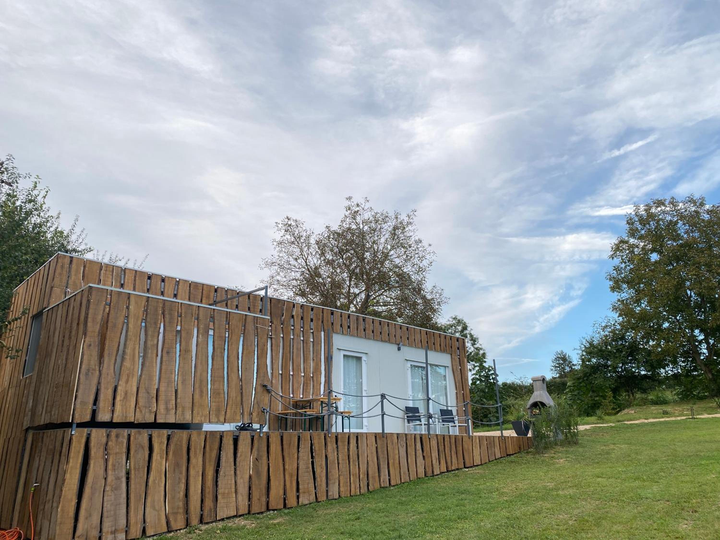 JANUS COUNTRY SITE Üdülőházak