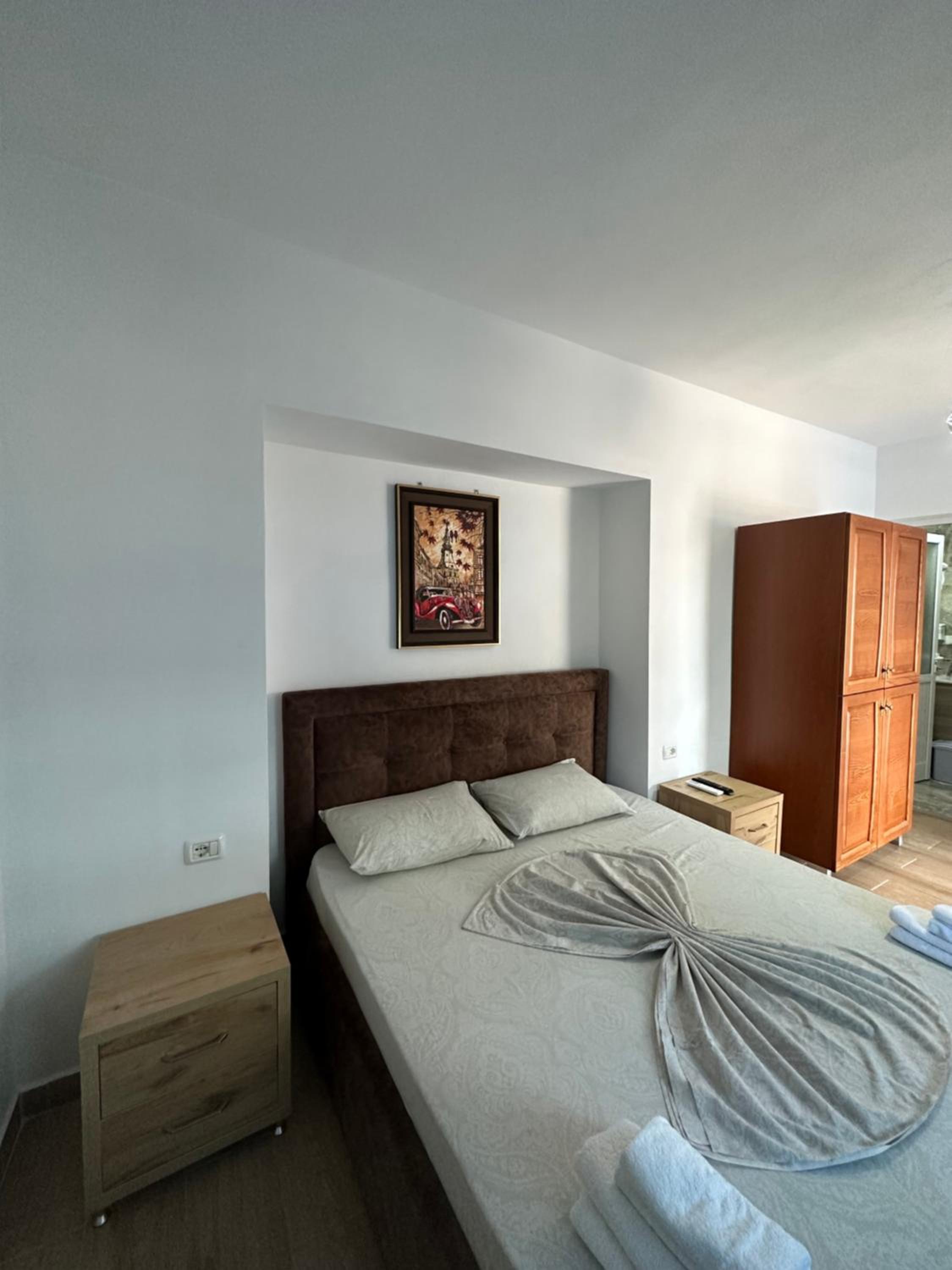 Jona Rooms