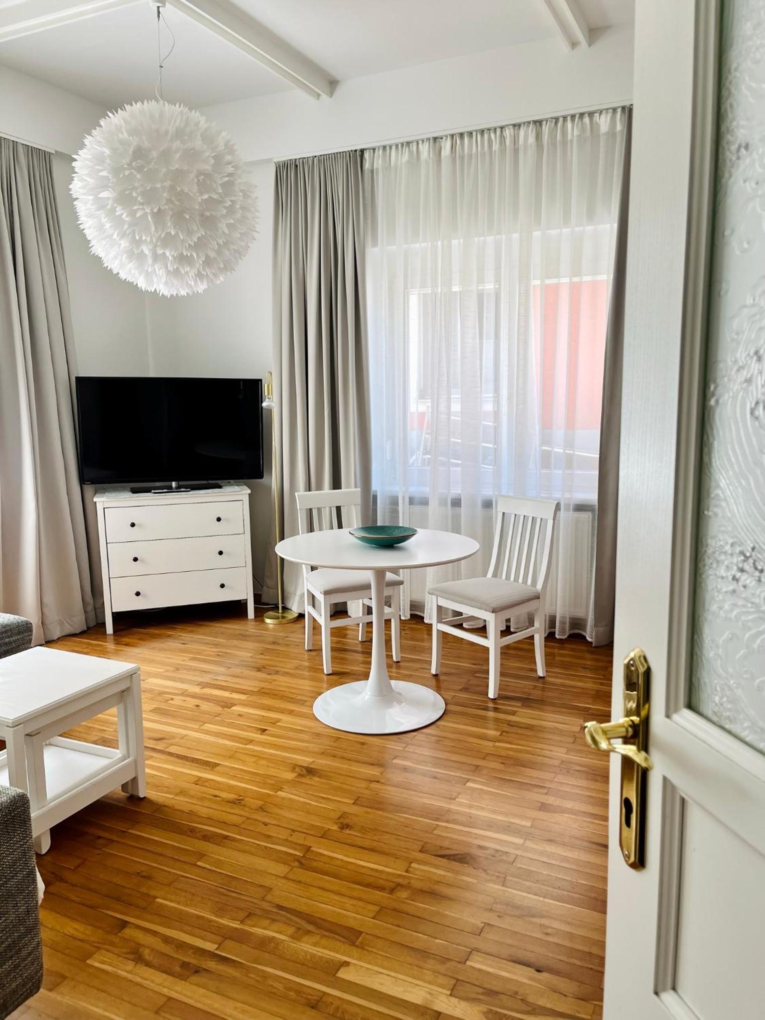 Athecada Apartments
