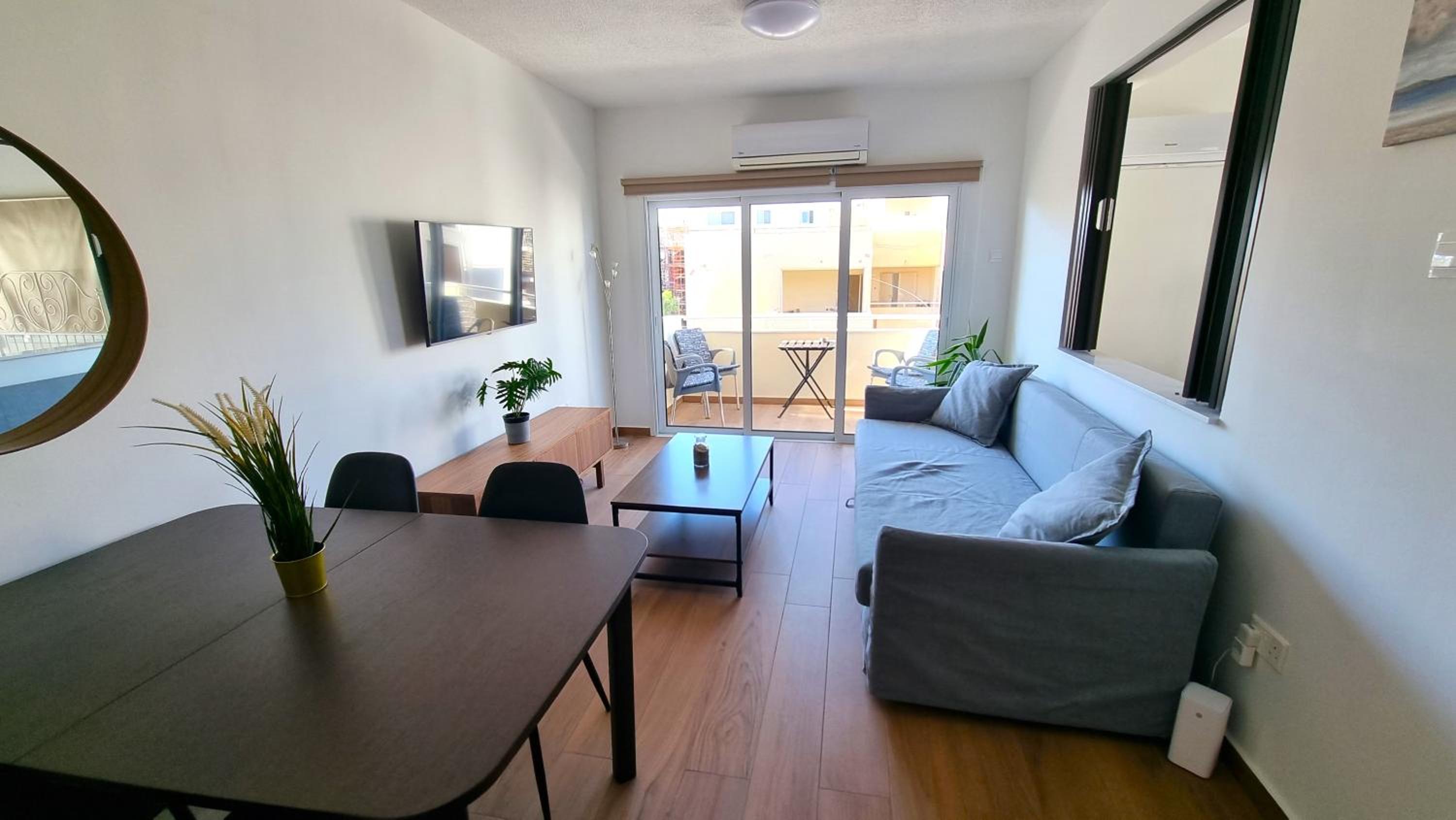 Sea View Apt - 2 min walk to the Beach & 200 Mbit Highspeed internet
