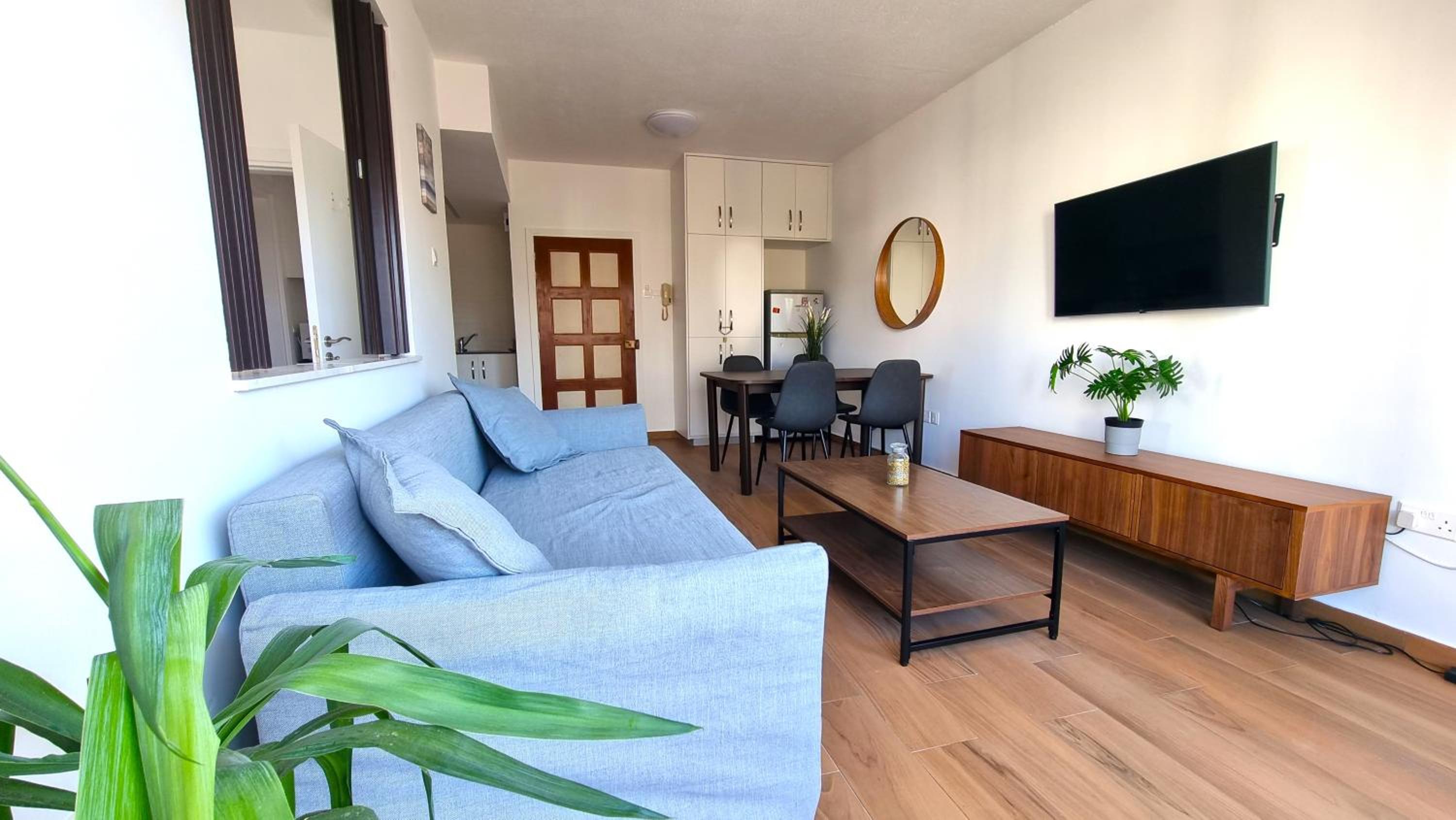 Sea View Apt - 2 min walk to the Beach & 200 Mbit Highspeed internet