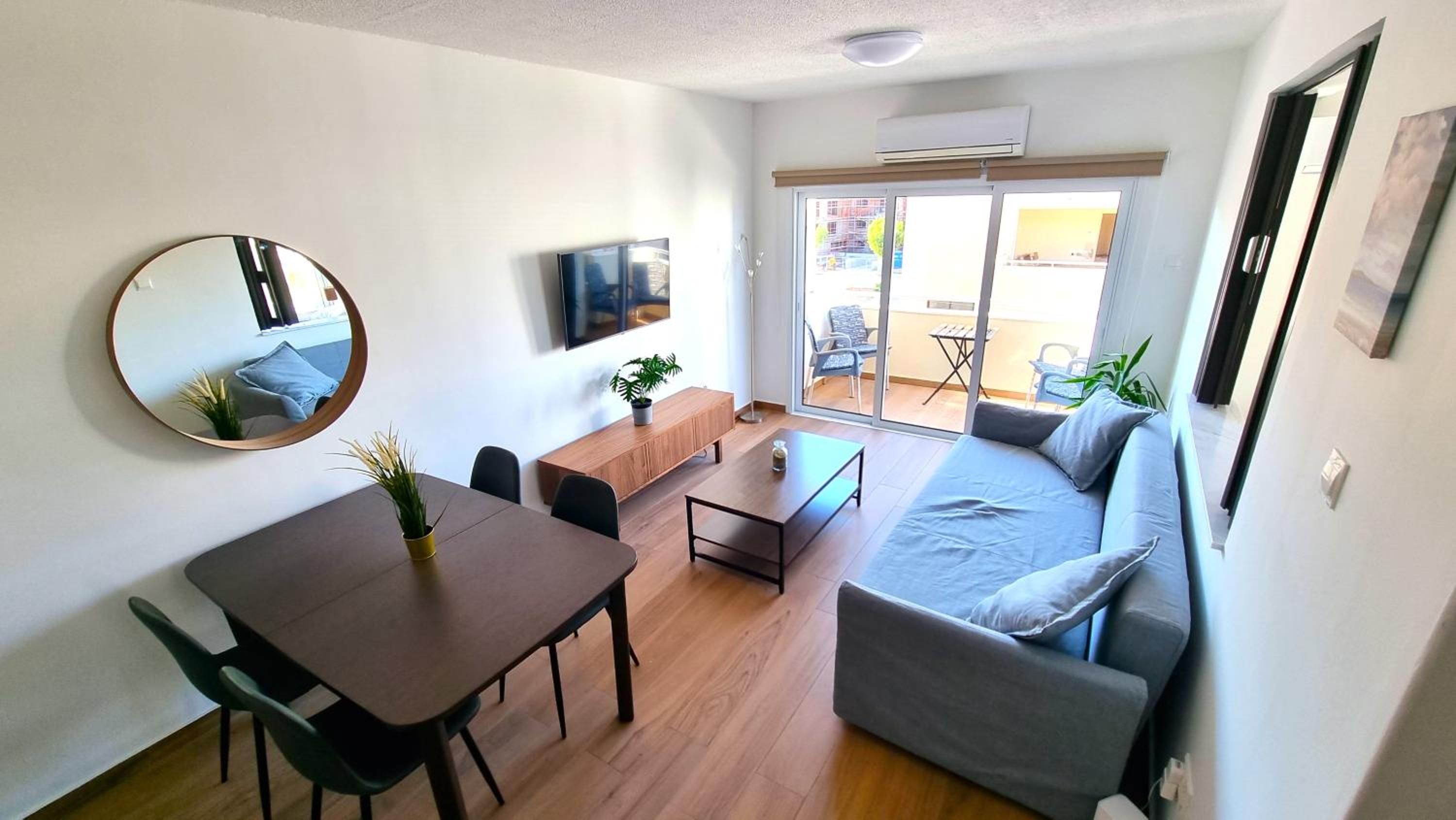 Sea View Apt - 2 min walk to the Beach & 200 Mbit Highspeed internet