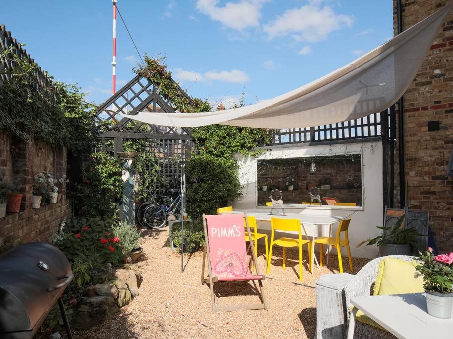 Gorgeous House near Windsor & River Thames view 4