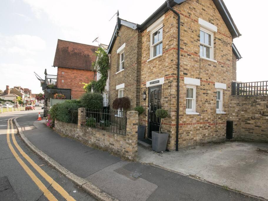 Gorgeous House near Windsor & River Thames view 5