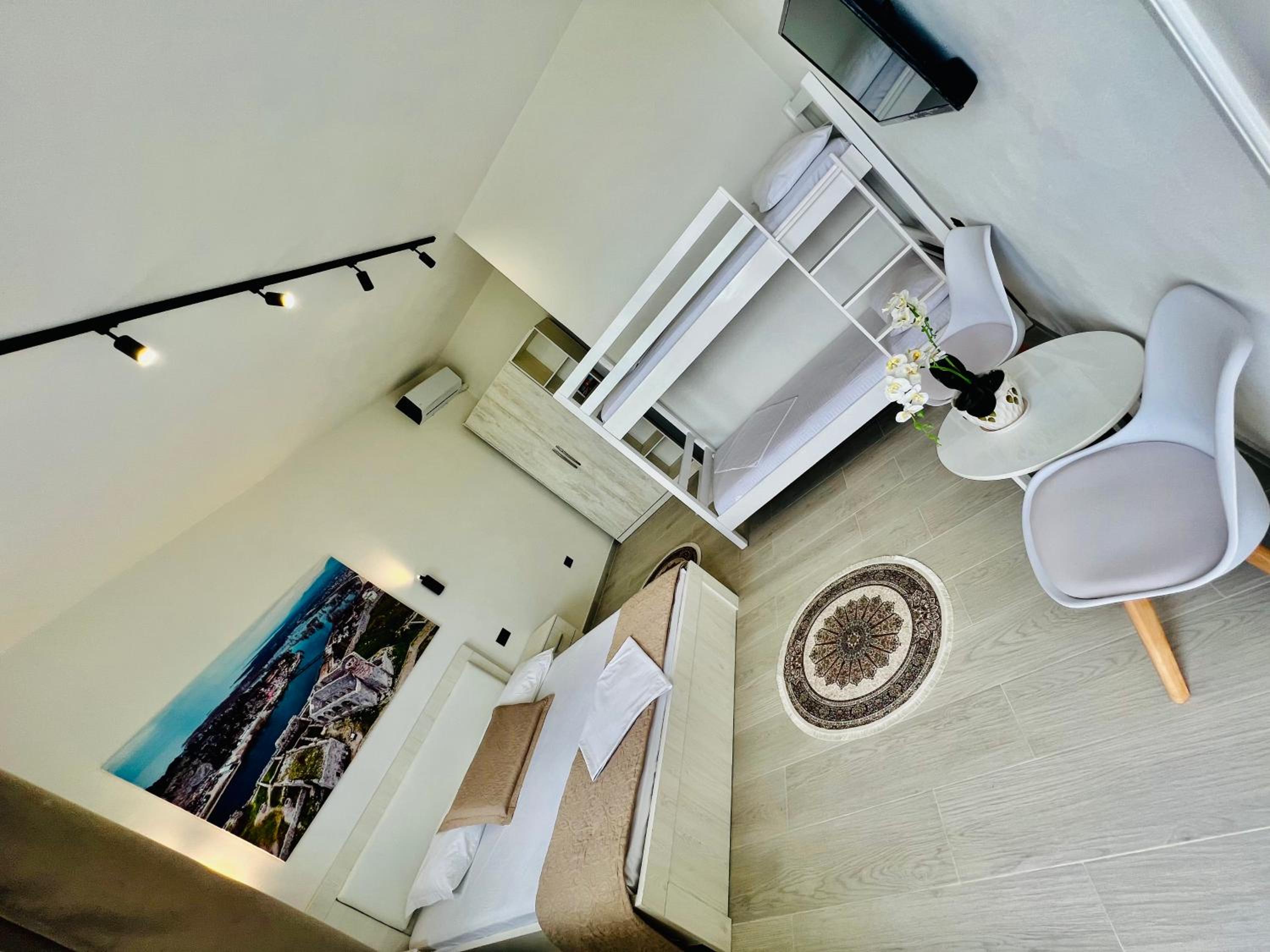 Iart Residence