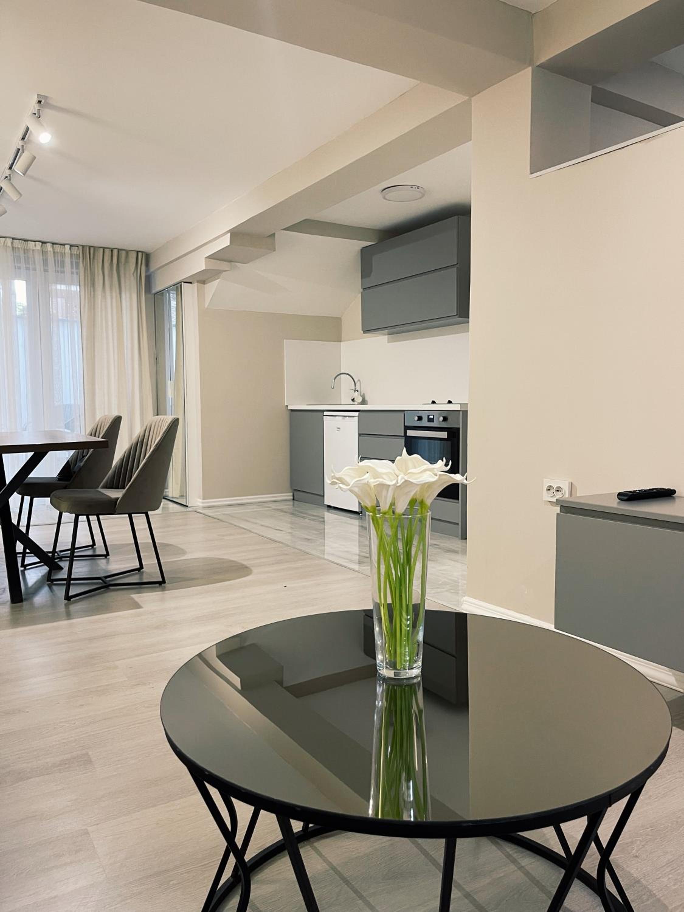 Kali Apartments