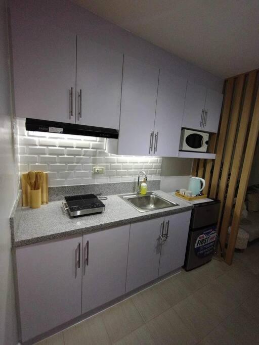 1BR unit at The Rochester Condominium view 4