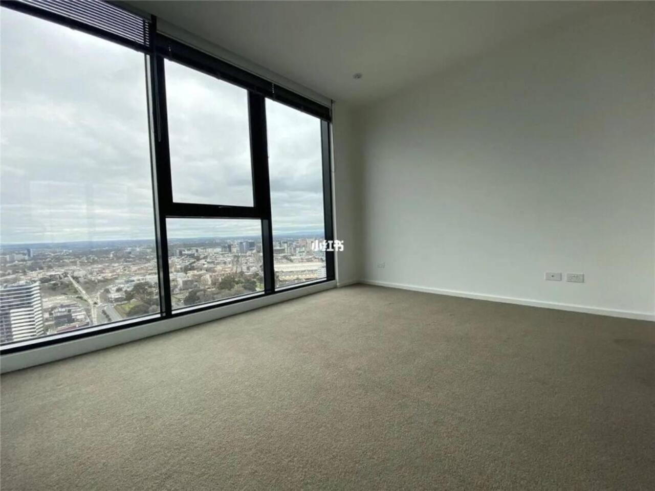 Quiet CBD 3b2b apartment + free parking