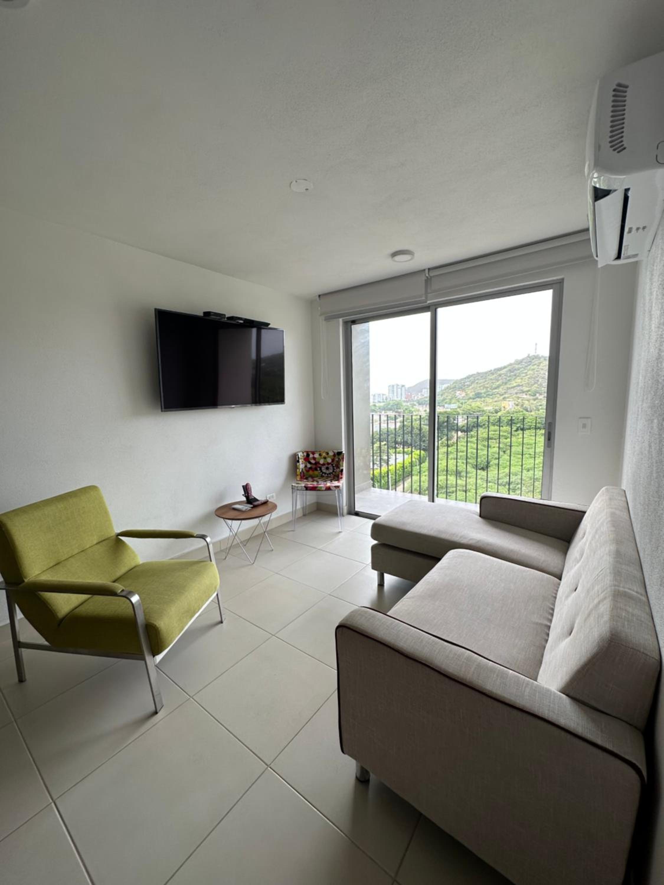 Condominio Bello Horizonte Plaza Apartamento Amplio