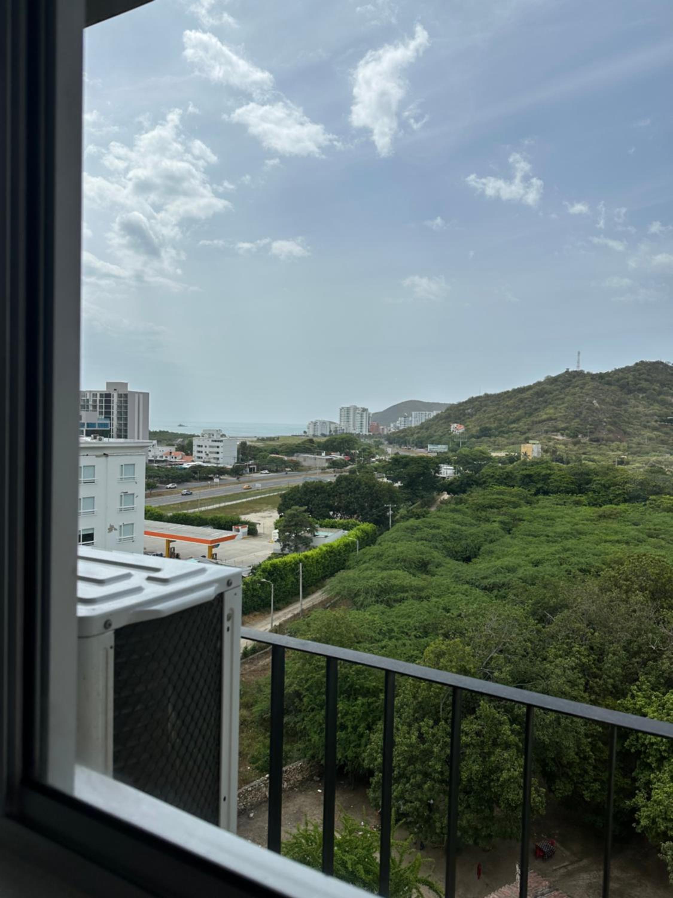 Condominio Bello Horizonte Plaza Apartamento Amplio