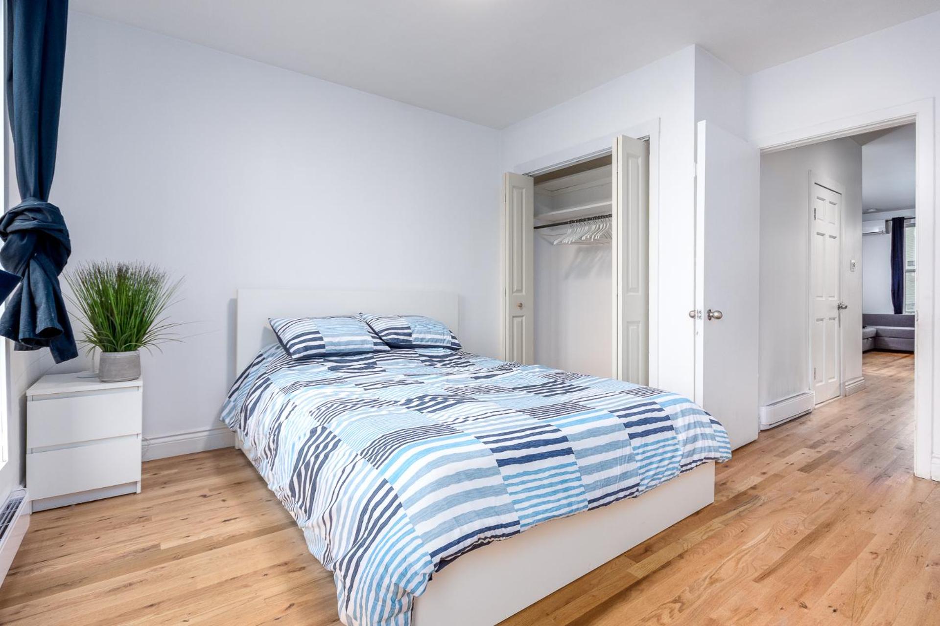 AAA Location - Bright and Cozy Apartment
