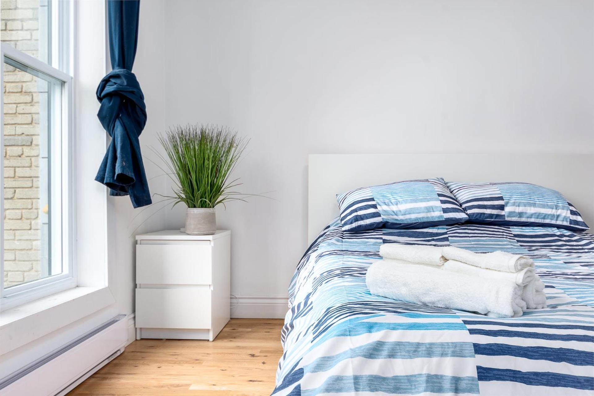 AAA Location - Bright and Cozy Apartment