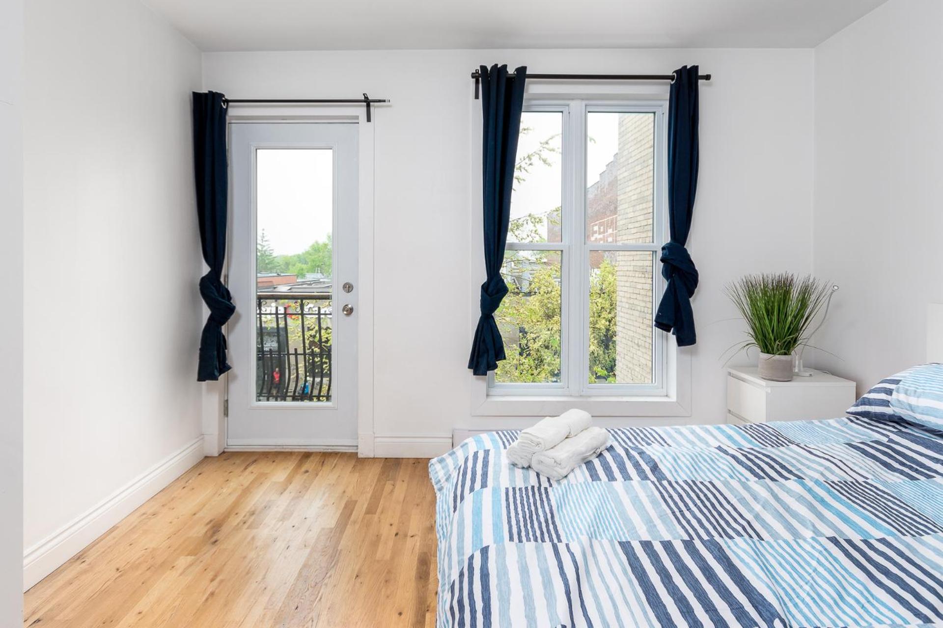 AAA Location - Bright and Cozy Apartment