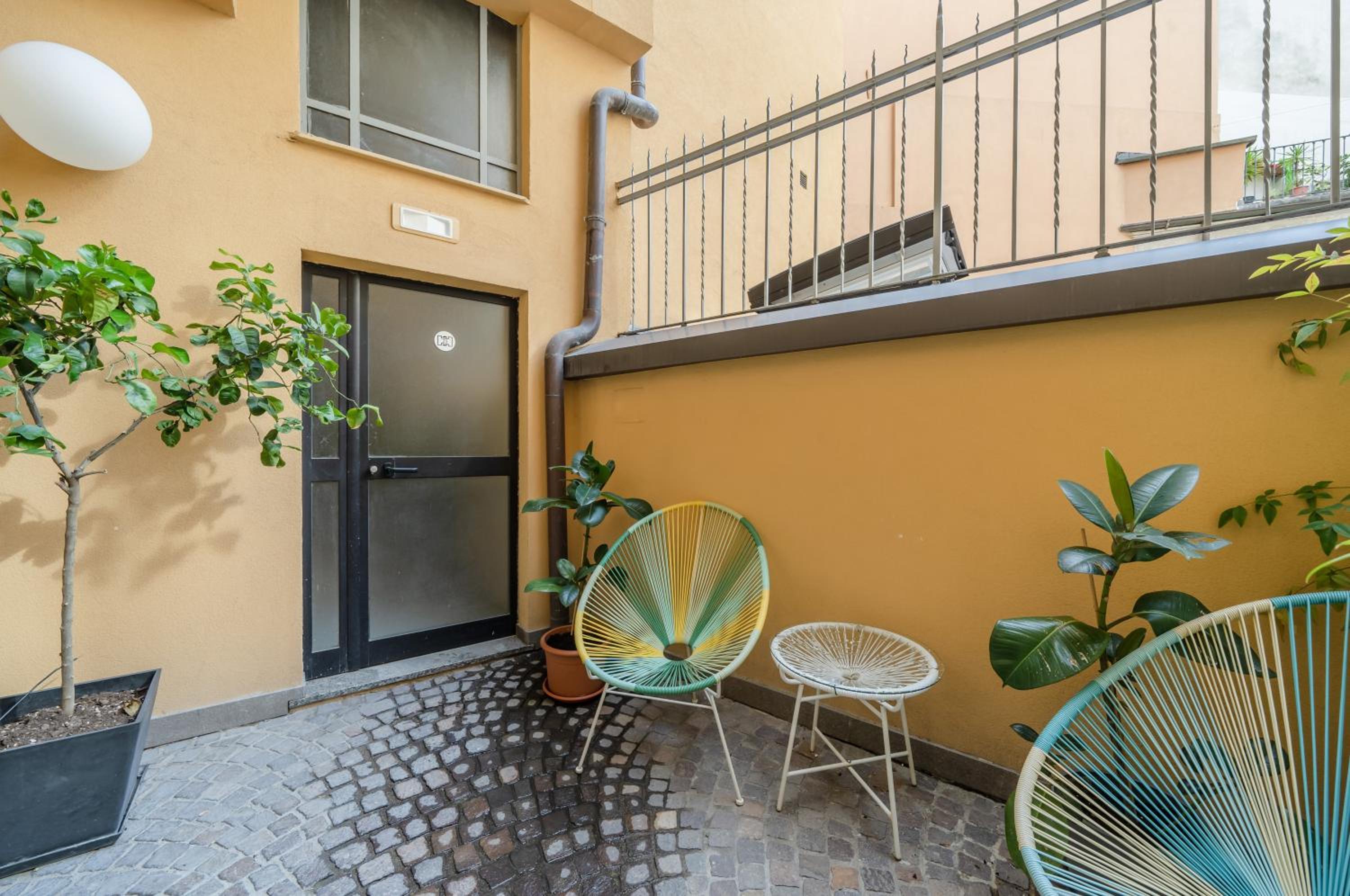 GuestHost - Central Studio APTS Milano-Corso Magenta