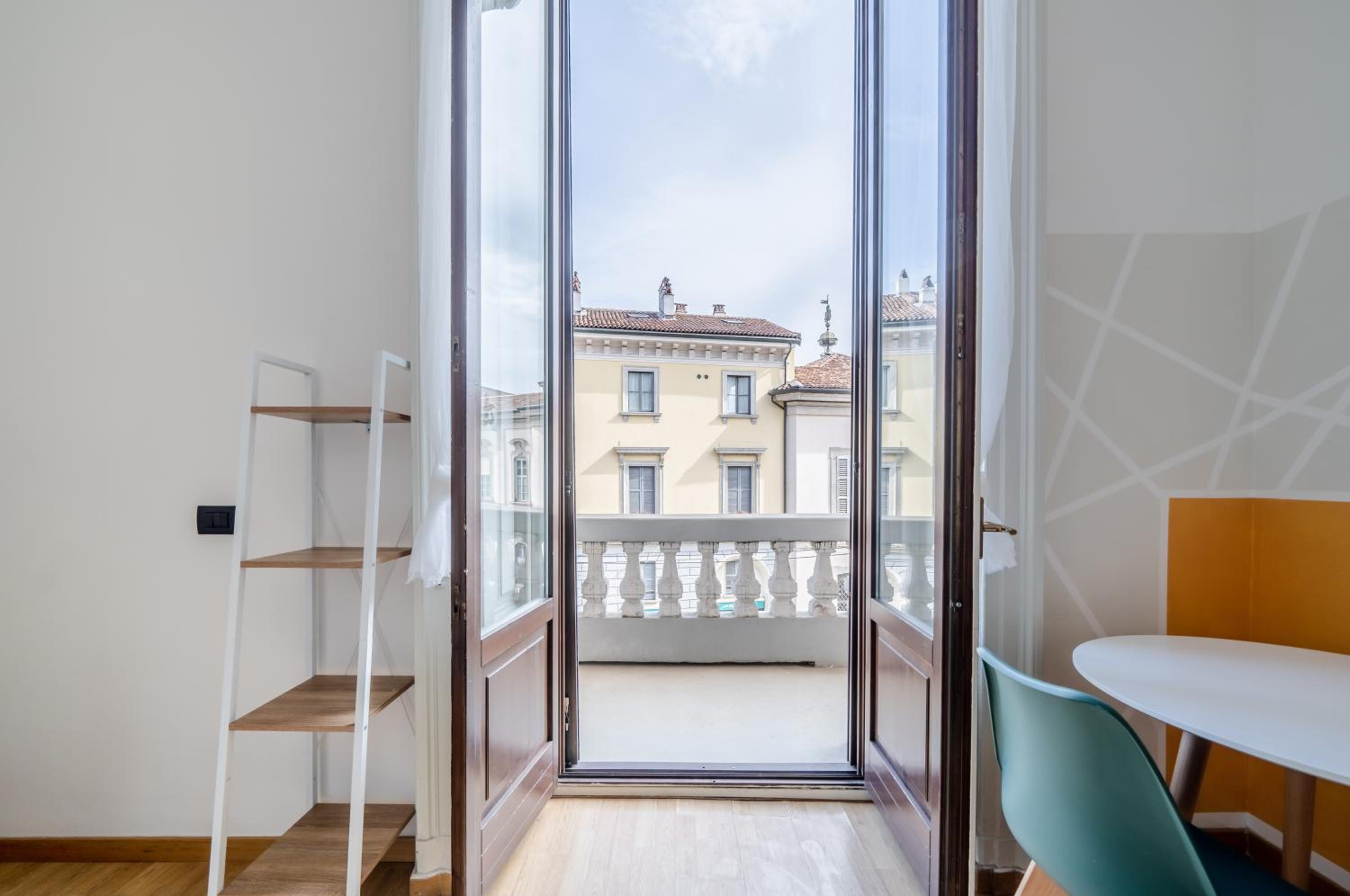 GuestHost - Central Studio APTS Milano-Corso Magenta