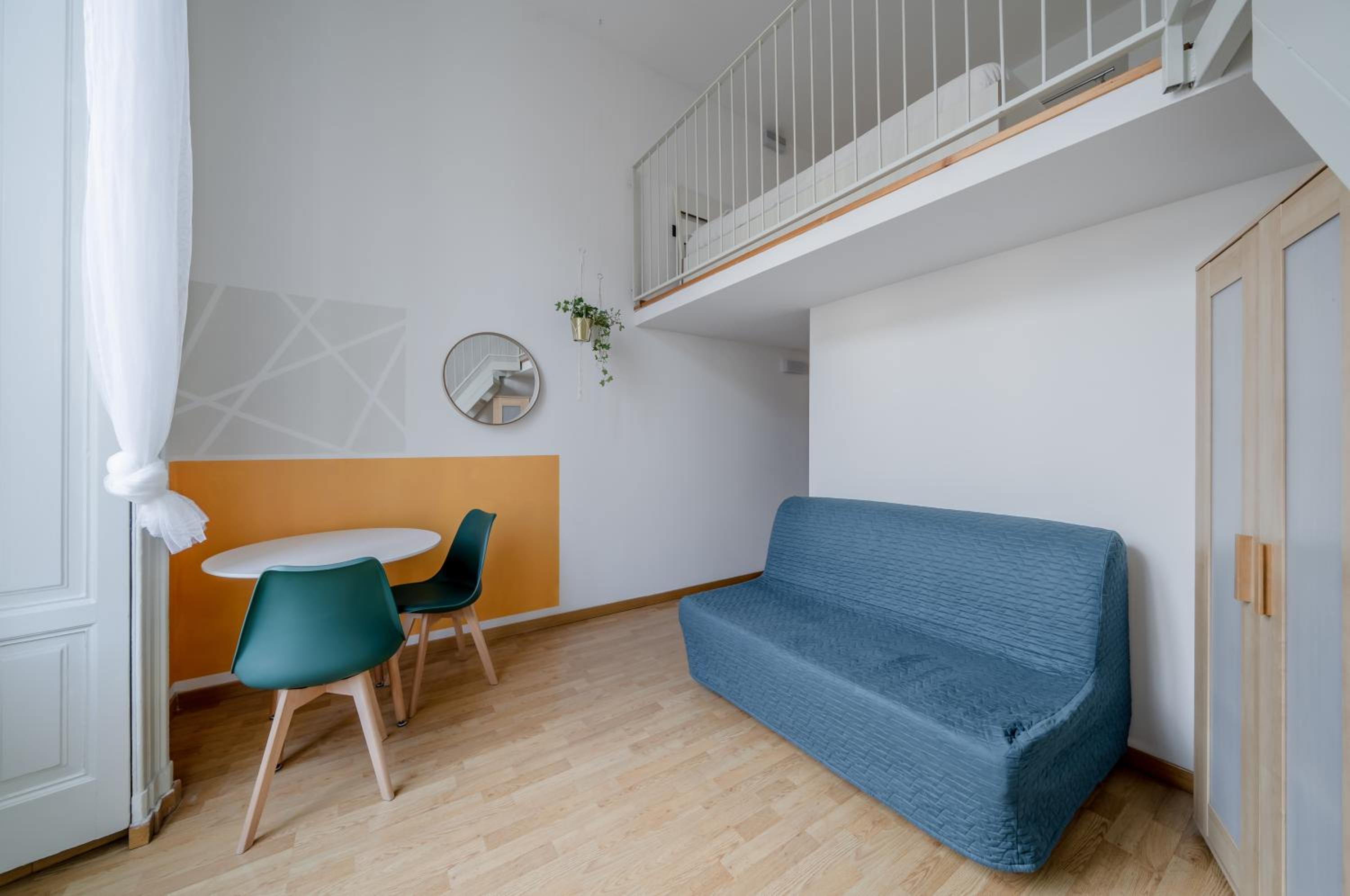 GuestHost - Central Studio APTS Milano-Corso Magenta
