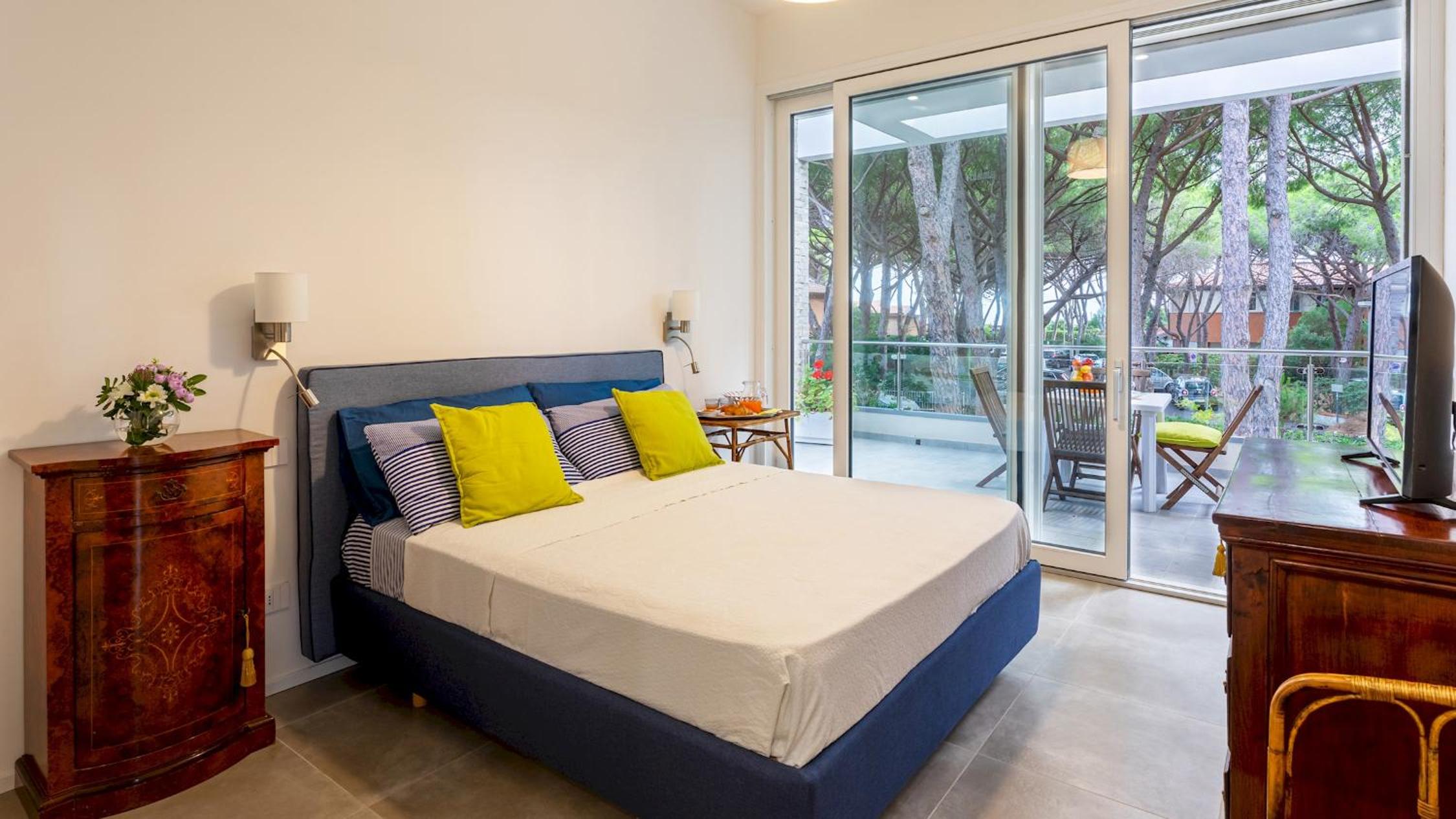 LA VILLA IN PINETA 10, Emma Villas
