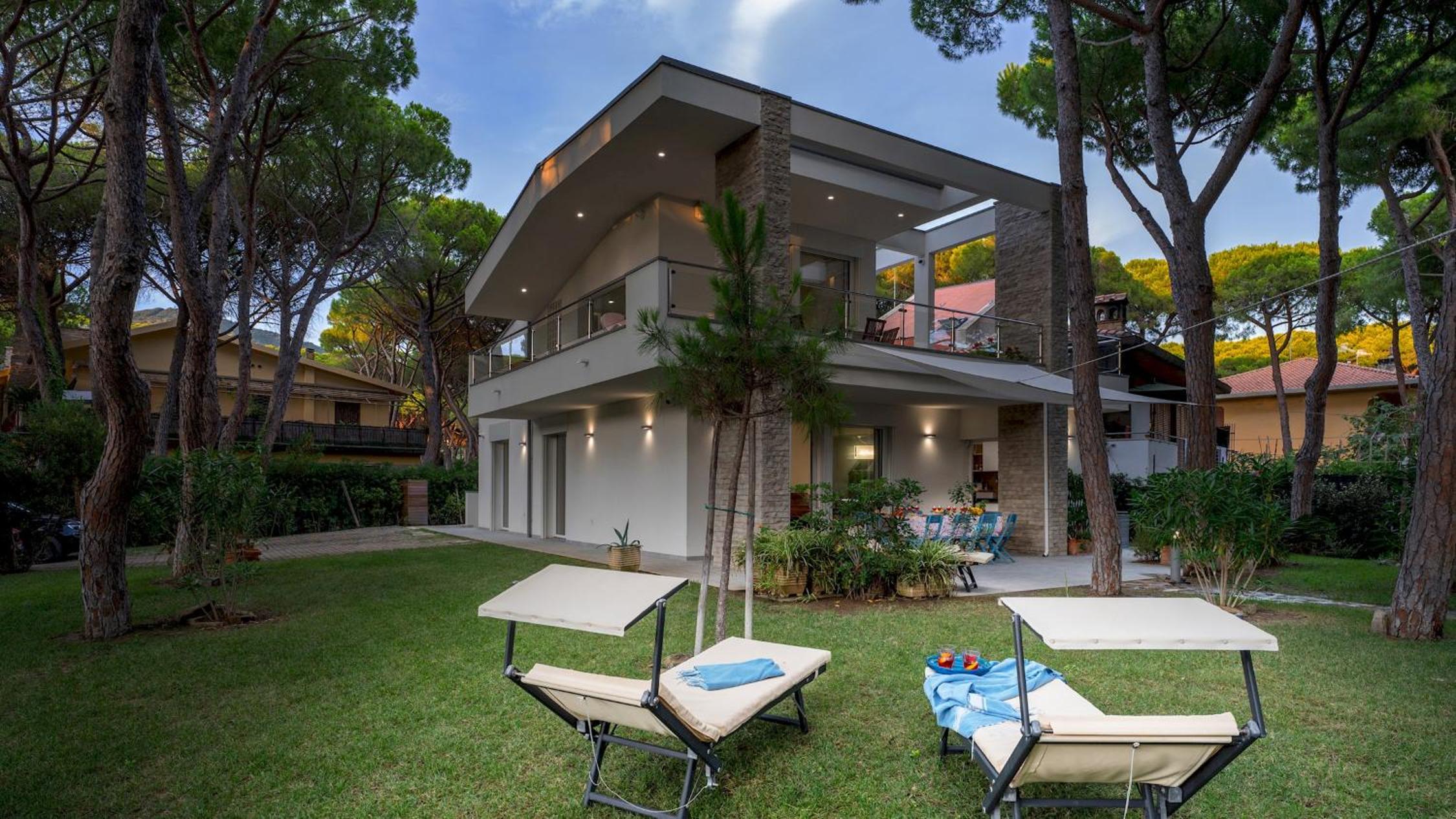 LA VILLA IN PINETA 10, Emma Villas