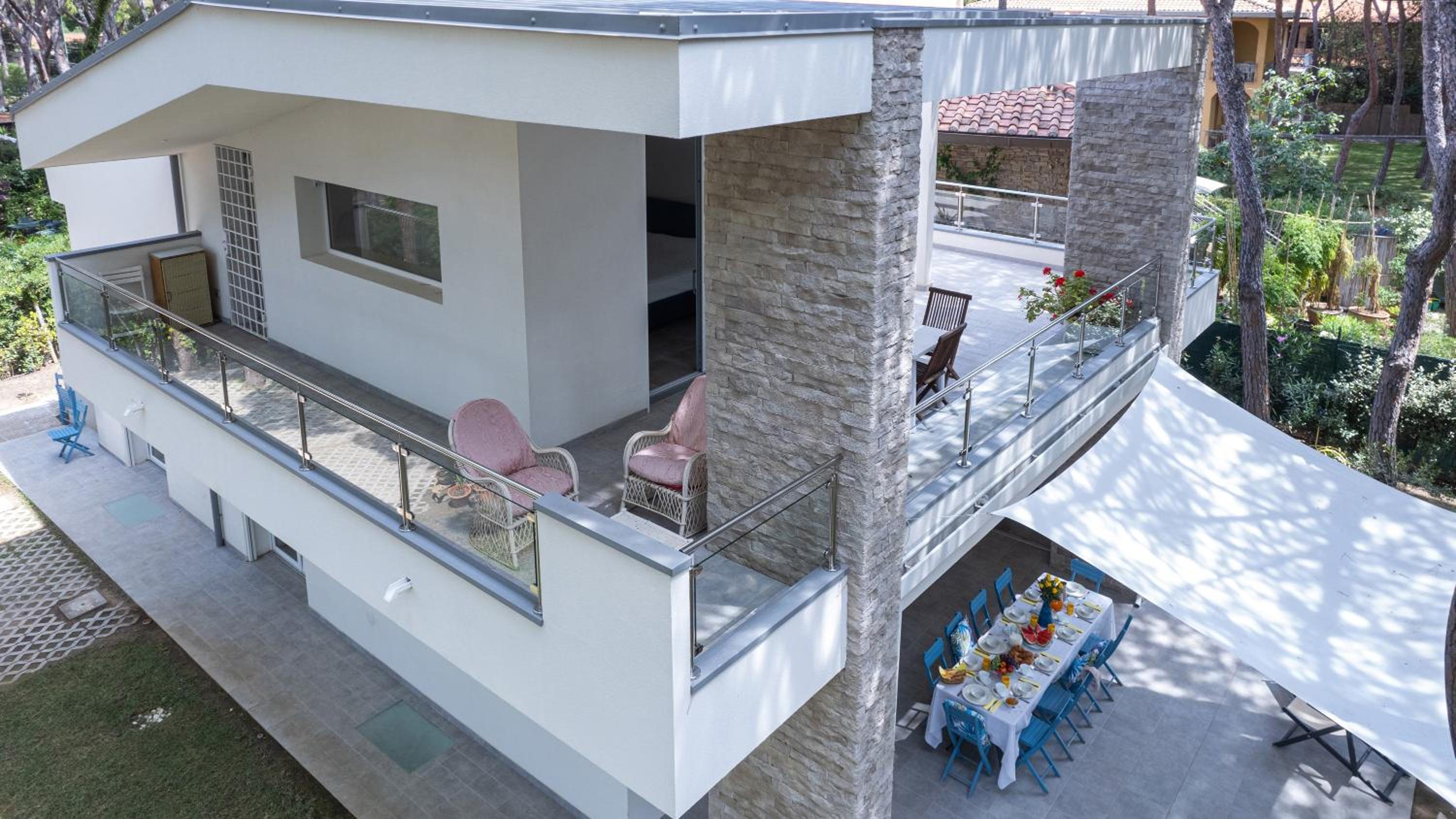 LA VILLA IN PINETA 10, Emma Villas